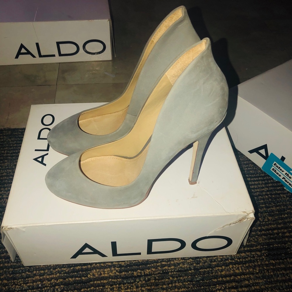 Pumps - Picture 2 of 7